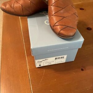 Seychelles Tan Survival Leather Footwear